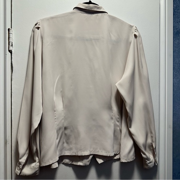 Vintage Satin With Lace Details Blouse - Picture 6 of 6